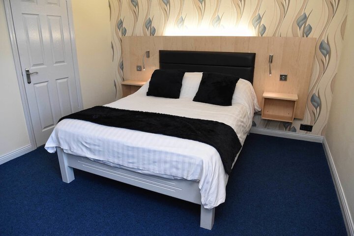 Room 4 of 42