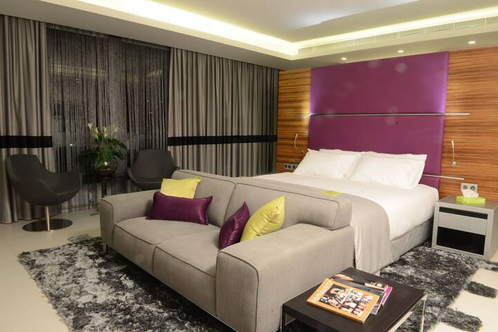 Room 5 of 31