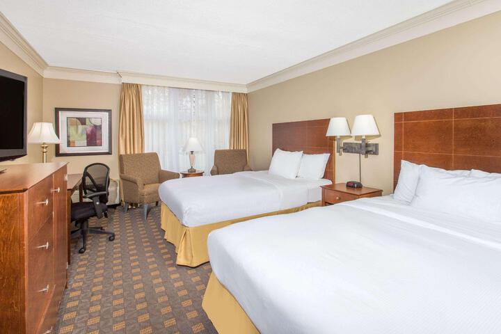 1 King Bed Deluxe Room (31 of 31)