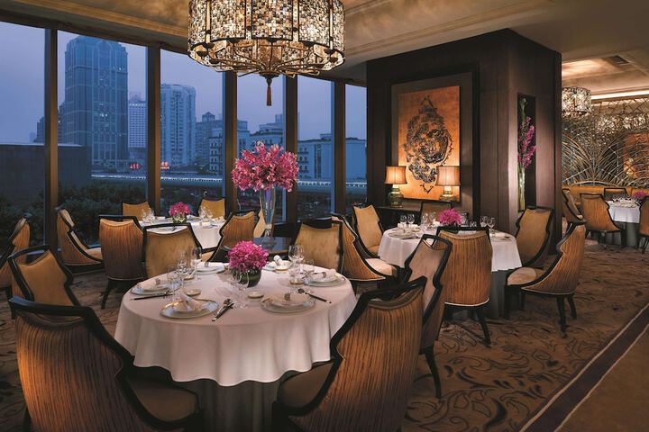 Dining 55 of 80
