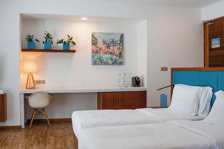 Room 12 of 74