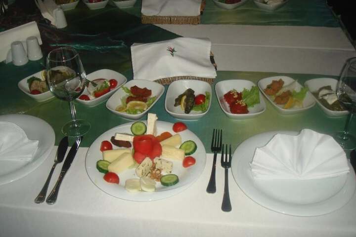 Dining 34 of 42