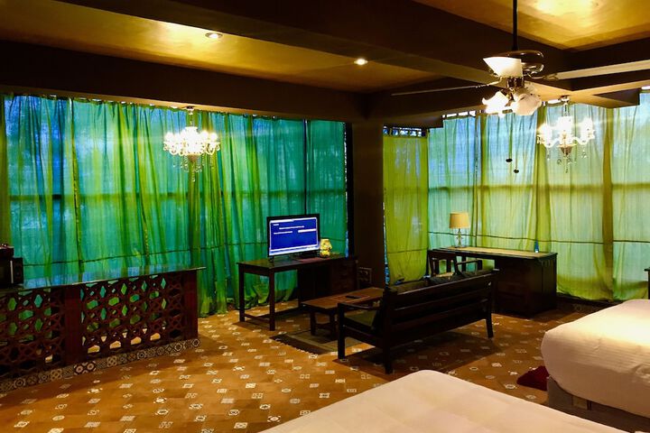 Room 15 of 61