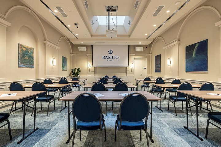 Business Center 69 of 89