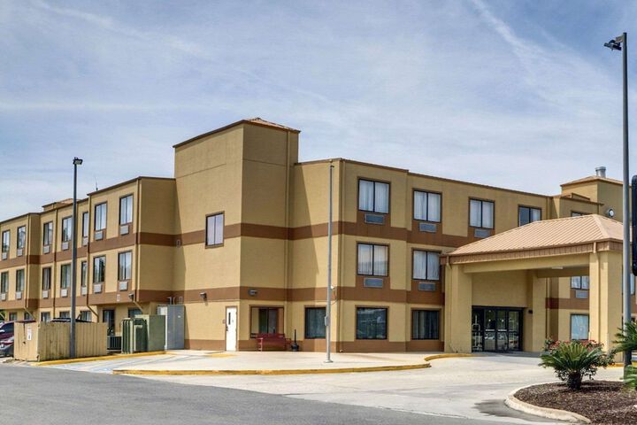 Hotel 68 of 68