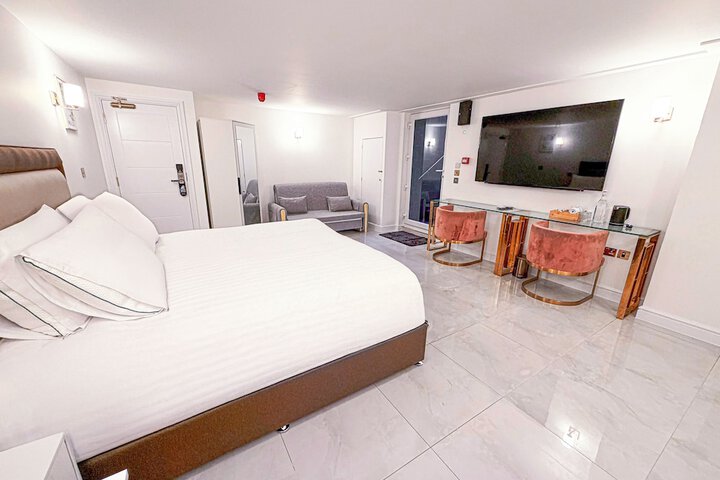 Room 38 of 55