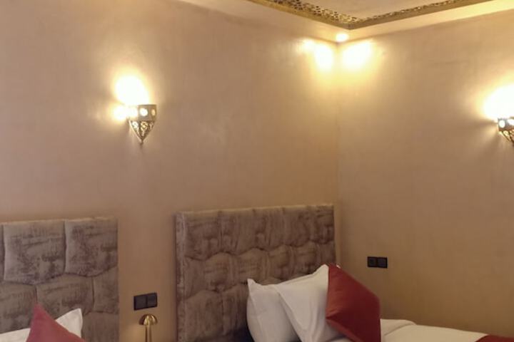 Room 15 of 109