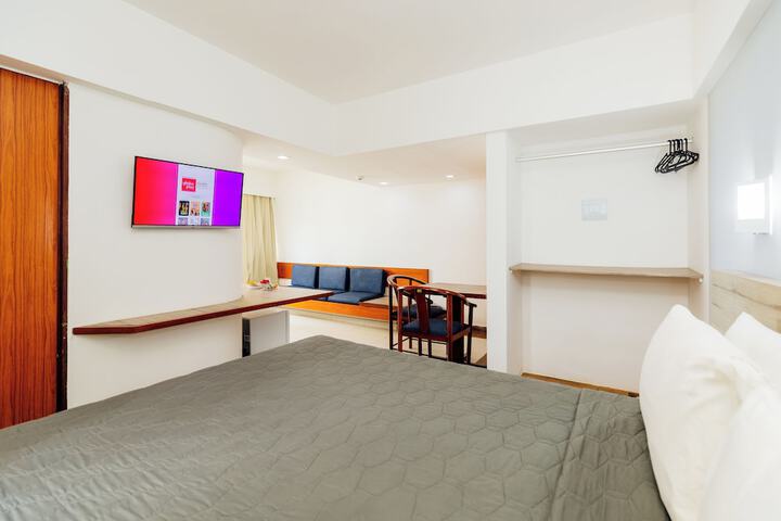 Room 18 of 36