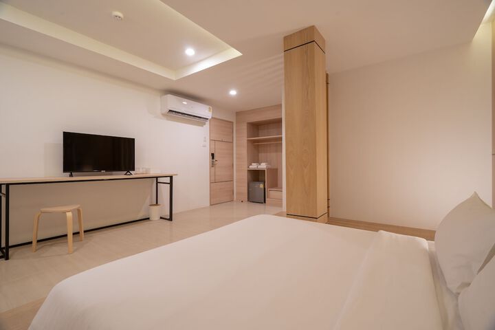 Room 16 of 63