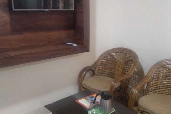 Room 25 of 28