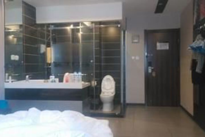 Room 2 of 11