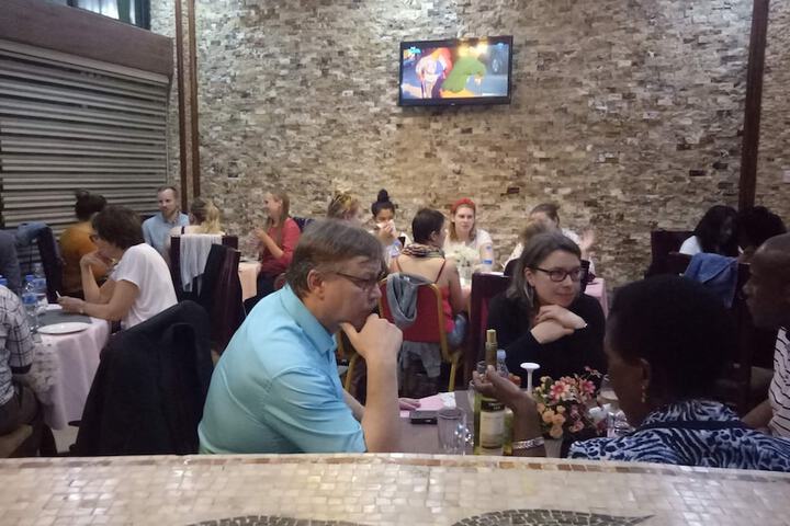 Dining 8 of 15