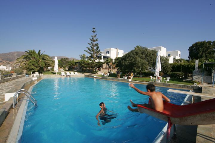 Hotel Pool