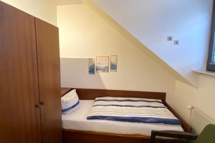 Room 13 of 39