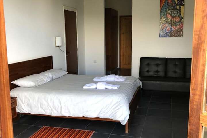 Room 9 of 61