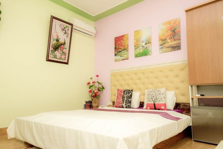 Room 5 of 42