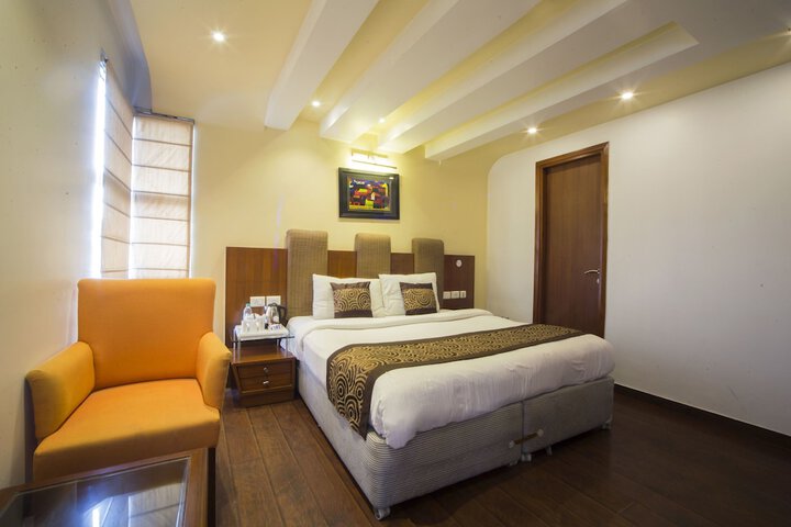 Room 33 of 44