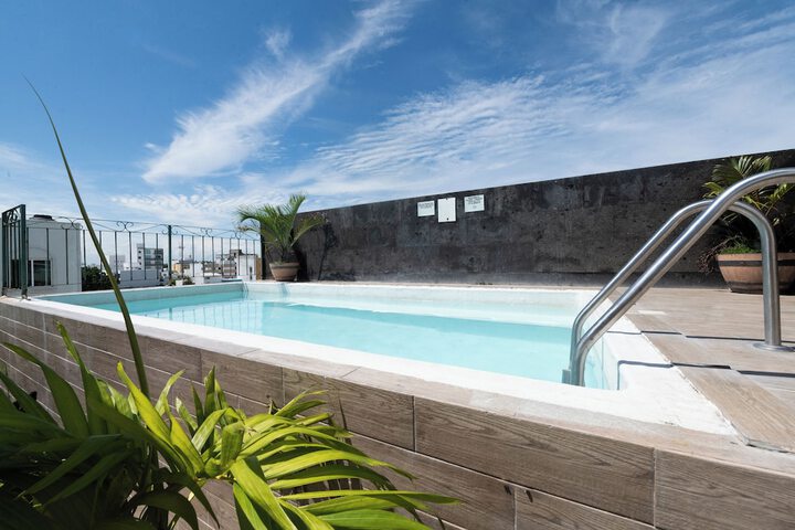 Pool 53 of 63