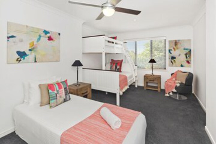 Room 16 of 20
