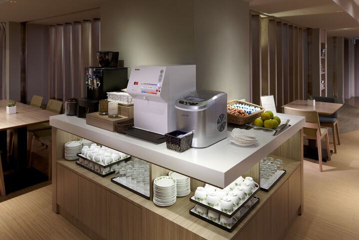 Breakfast/Coffee Service 51 of 66