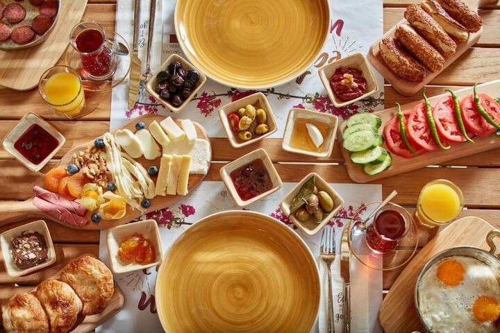 Breakfast/Coffee Service 11 of 17