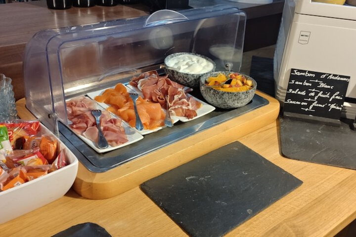 Breakfast/Coffee Service 19 of 28