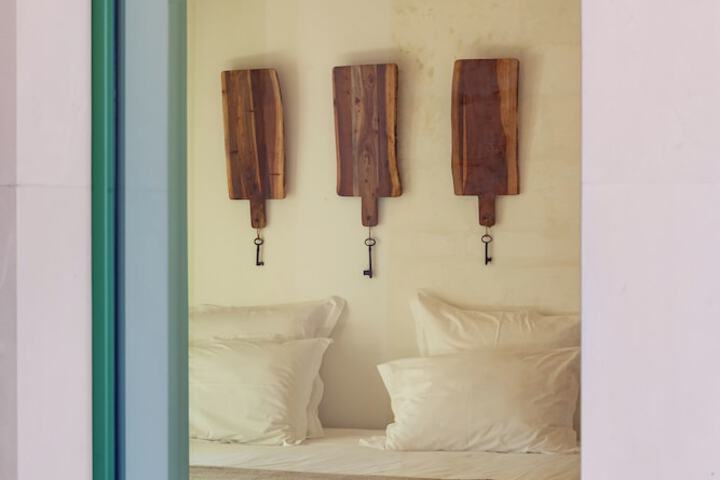 Room 27 of 78
