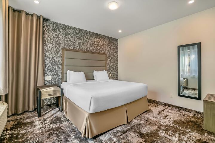 Room 29 of 43