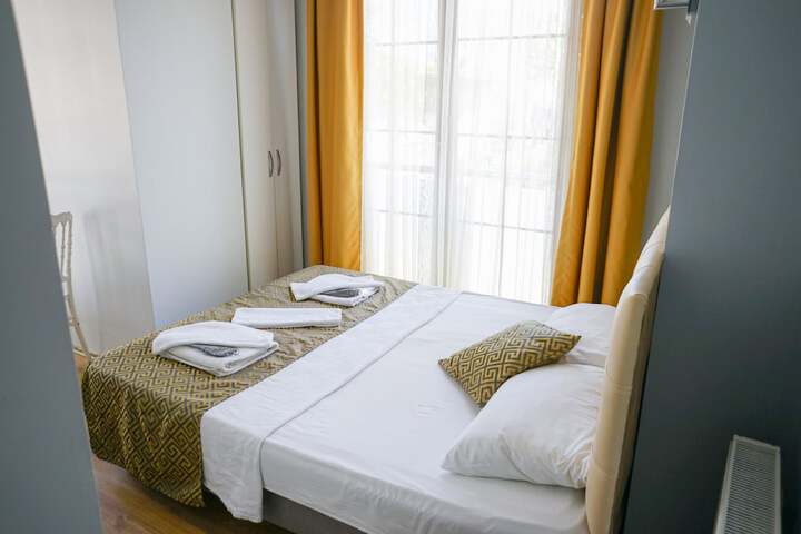 Room 15 of 53