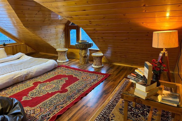 Room 2 of 27