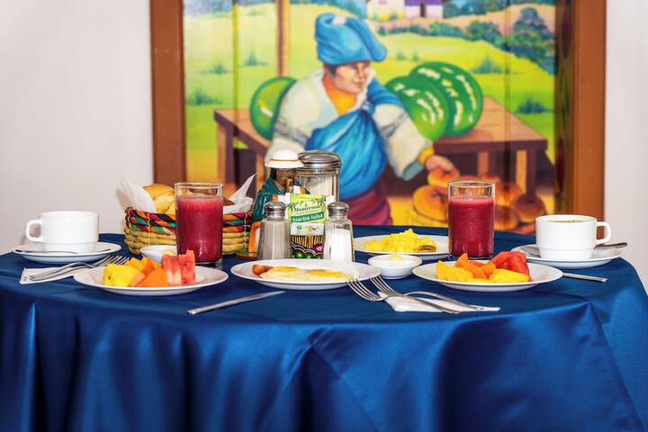 Breakfast/Coffee Service 26 of 35