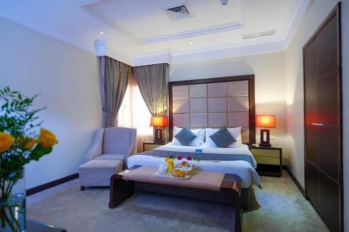 Room 10 of 25