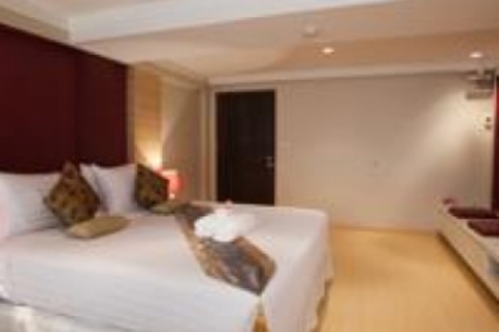 THE OASIS BANGKOK