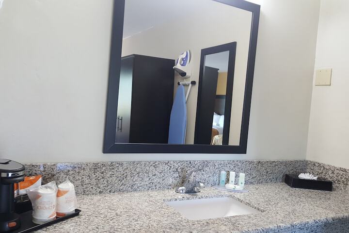Bathroom sink