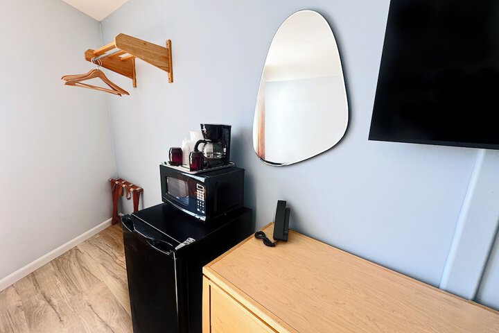 Room 156 of 258