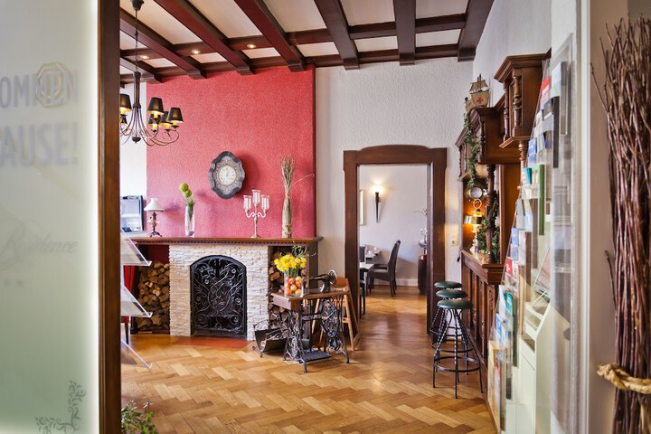 Guest Lobby
