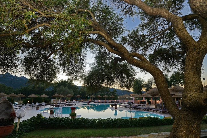 Pools & Facilities