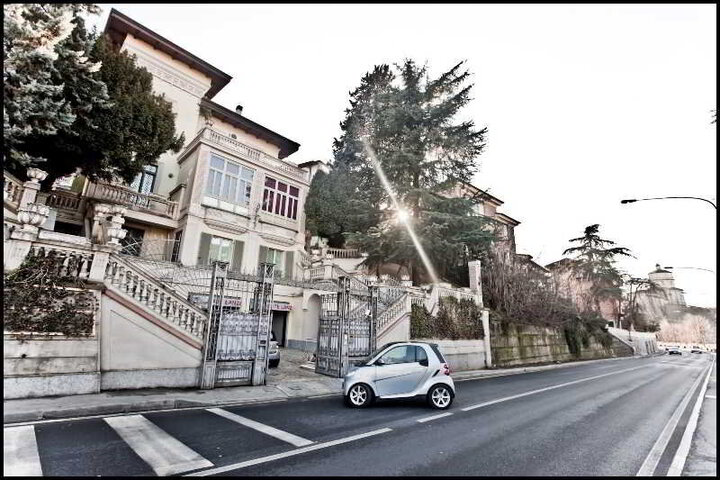 SIX LOVE GATE LANZA