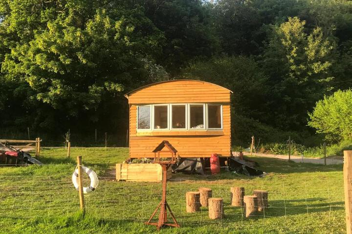 Photo of Shepherds Huts Ham Hill 2 double beds, Bathroom, Lounge, Diner, Kitchen, LOVE dogs & Cats Looking out to lake and by Ham Hill Country Park plus parking for large vehicles available also great deals on workers long term This is the place to relax and BBQ