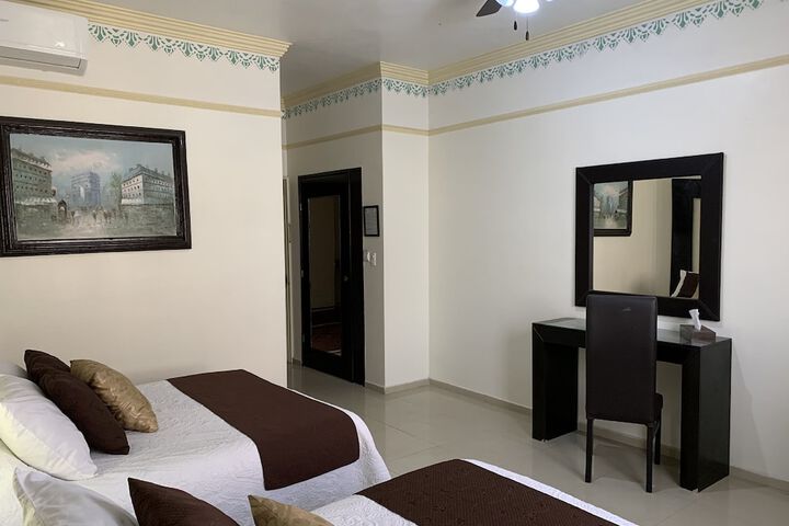 Room 13 of 65