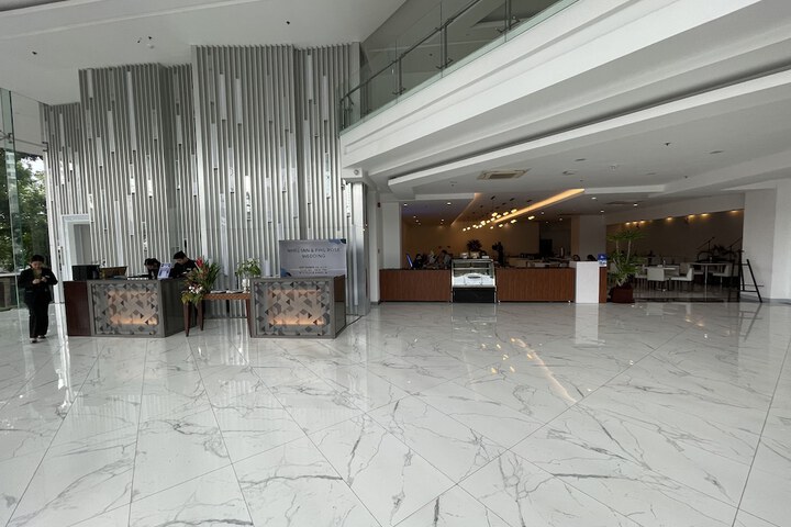 Hotel Interior 4 of 90