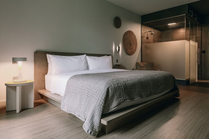 Room 20 of 96