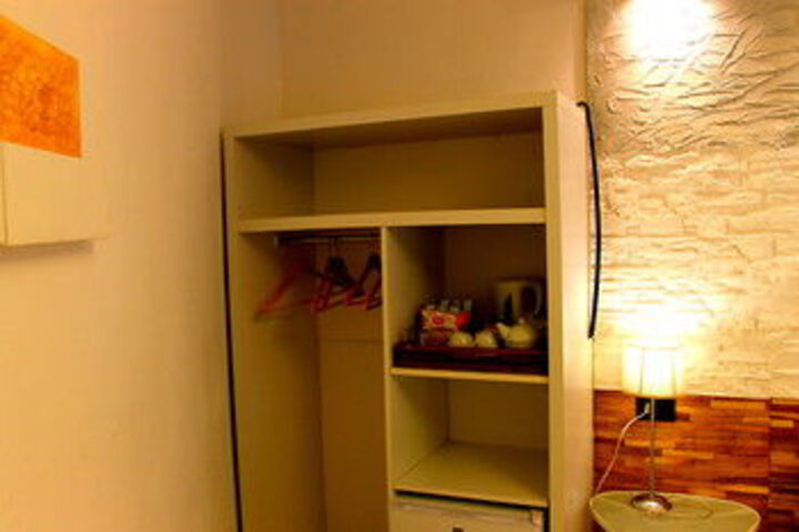Room 156 of 191