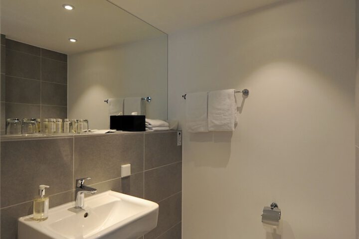 Room 43 of 75