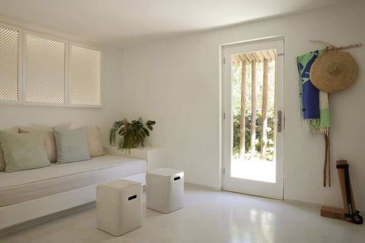 Room 16 of 275