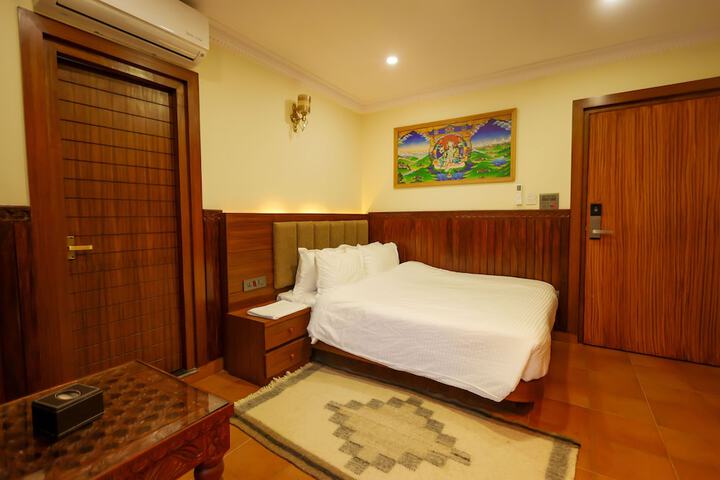 Room 5 of 27