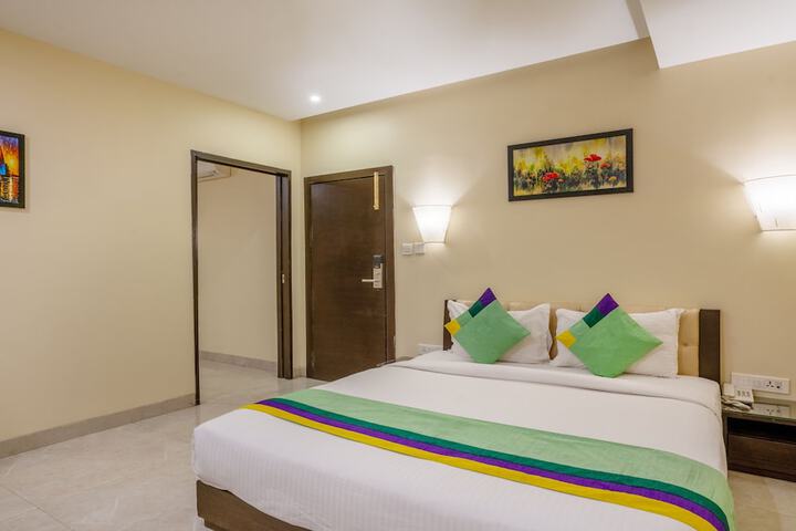 Room 7 of 36
