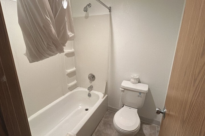 Room 30 of 49