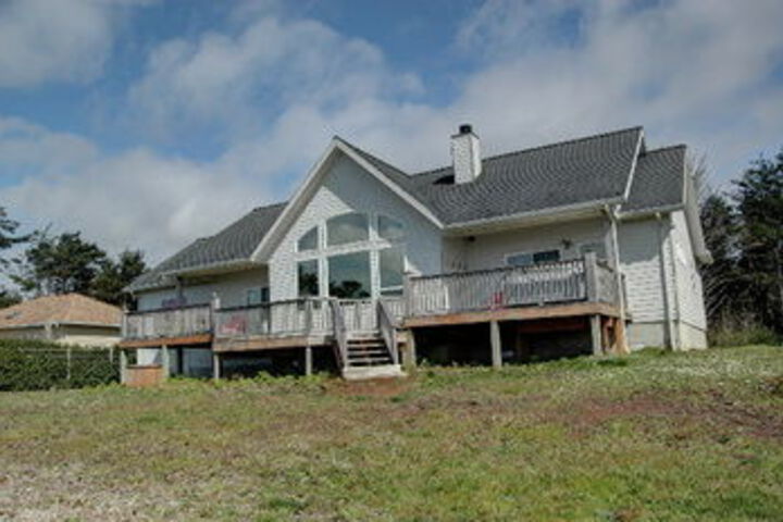 Exterior of SOMERVILLES ESCAPE 4 BR HOME BY REDAWNI