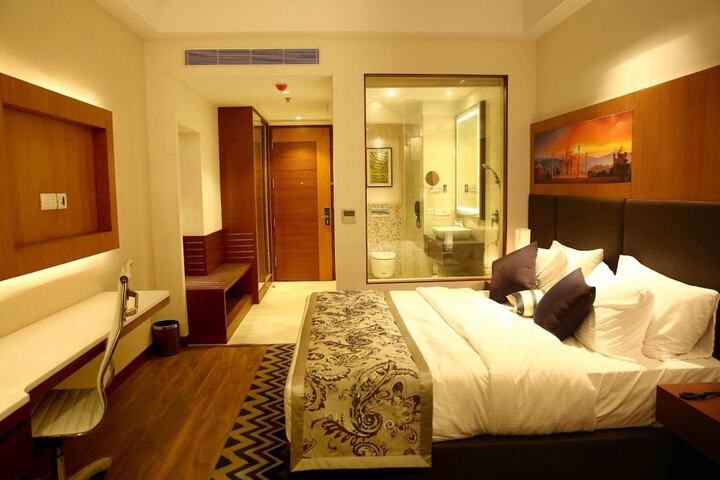 Room 17 of 54